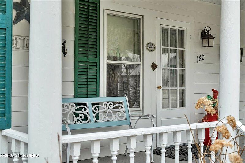 3rd image of 160 Pleasant Valley Road