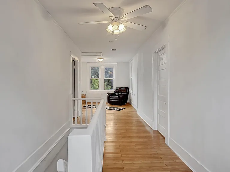 204 Barker St — Photo 15