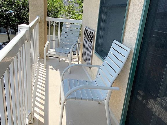 5th image of 1810 Central Ave #9
