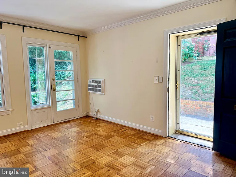 1628 Ripon Pl — Photo 5