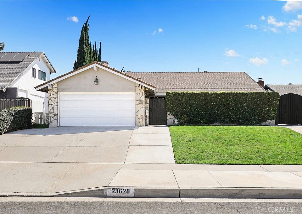 1st image of 23628 Decorah Rd