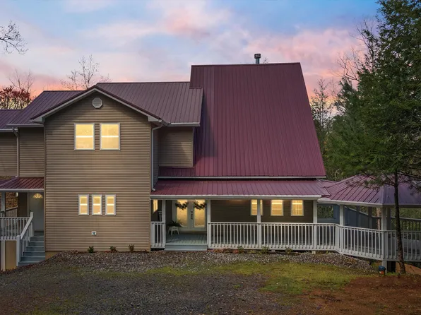 917 Hickory Hollow Way, Cosby, TN 37722