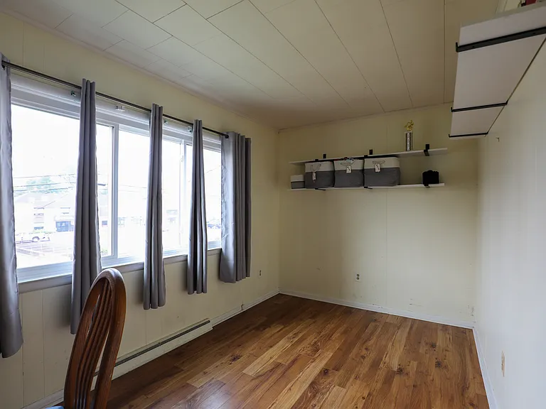 98 Hurley Ave — Photo 10