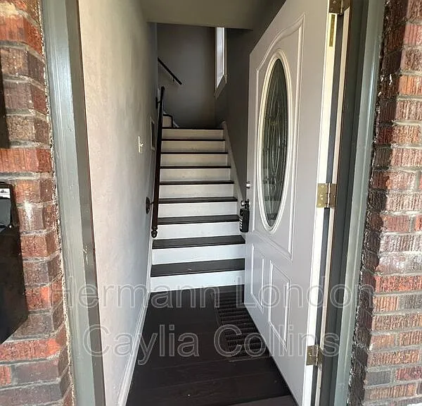 4413 Delor St #2F — Photo 2
