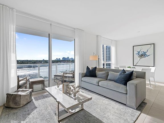 3rd image of 401 N Birch Rd Unit 607