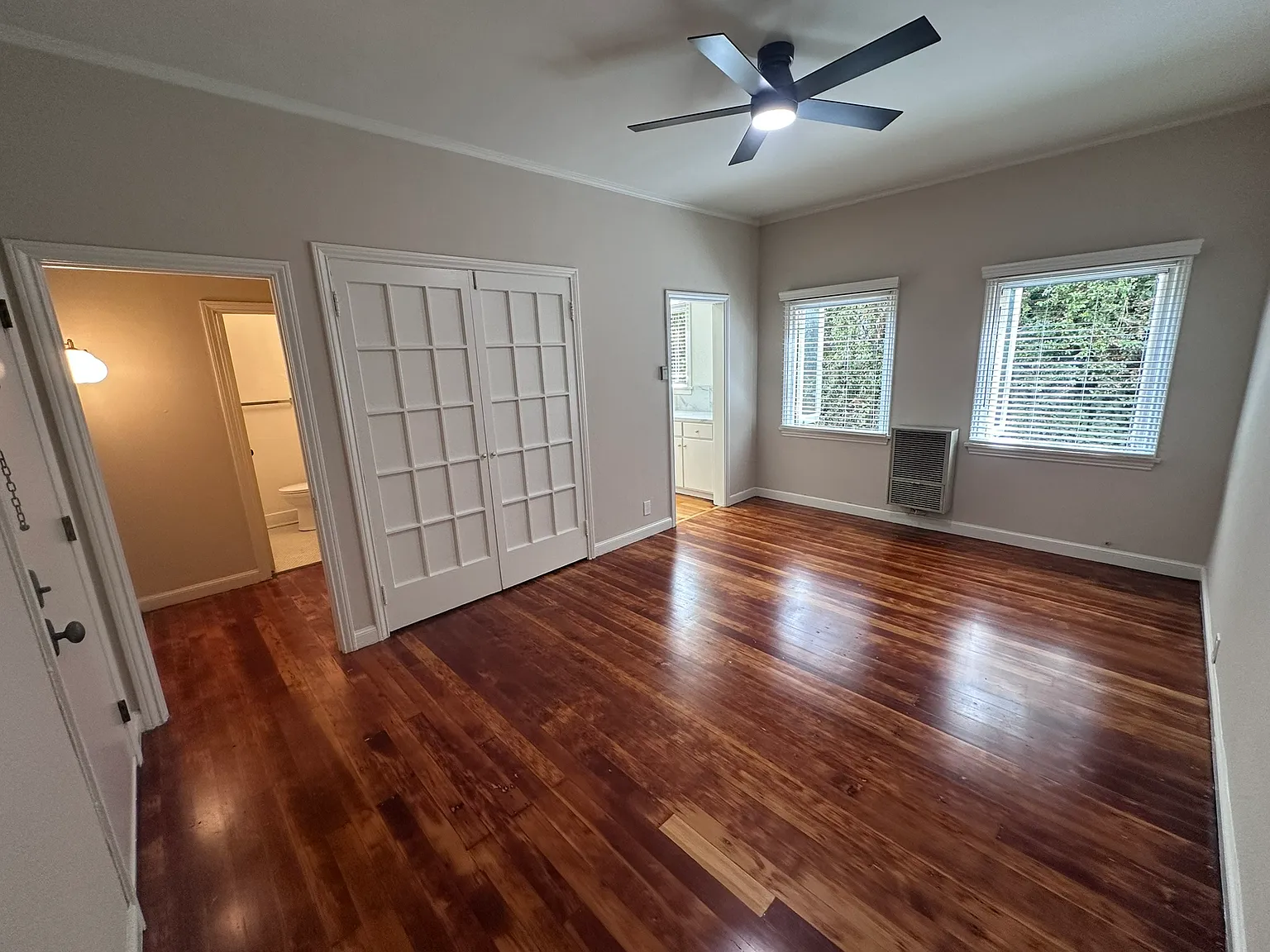 Studio, 400 sqft, $1,895 — Photo 1