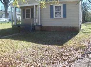 230 South Ave, Crystal Springs, MS 39059