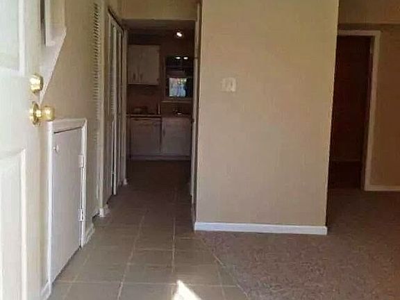 4th image of 614 Fox Creek Ct