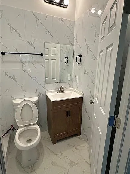 2167 Della Dr — Photo 25