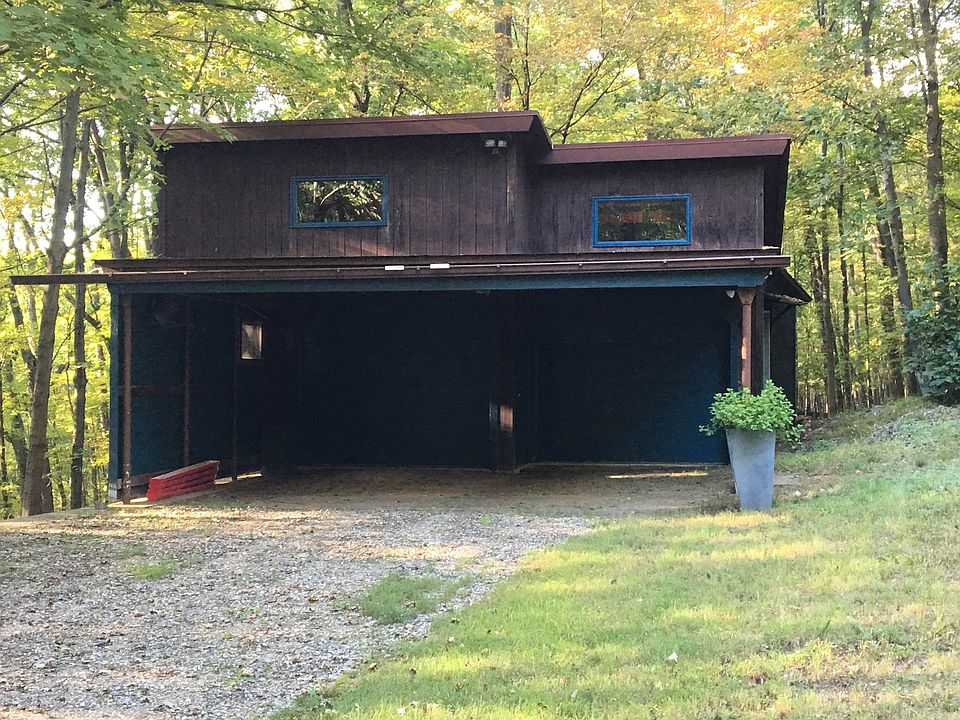 2nd image of 315 Rossway Rd