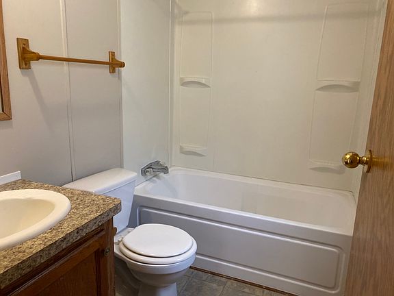 5th image of 17085 Diane Dr