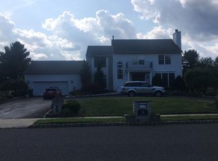 16 Empress Ct, Freehold, NJ 07728