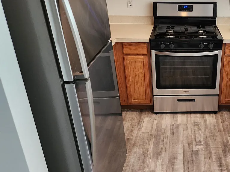 1055 NE Cordero Pl — Photo 3
