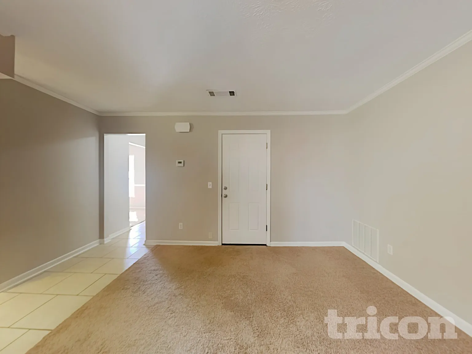 7927 Rondeau Drive E Jacksonville FL — Photo 3