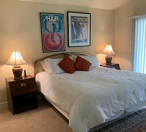 MASTER BEDROOM WITH CLOSET