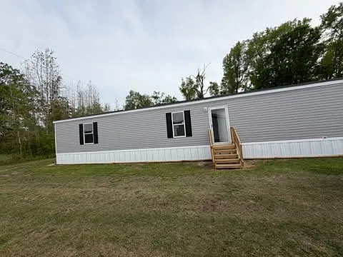 3 bed, 1200 sqft, $950 — Photo 2