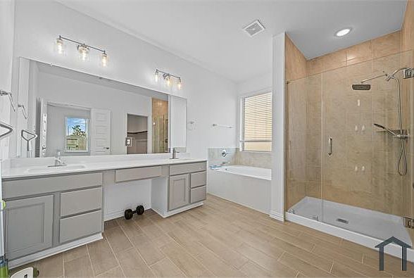 1st image of 2092 Terra Rose Dr
