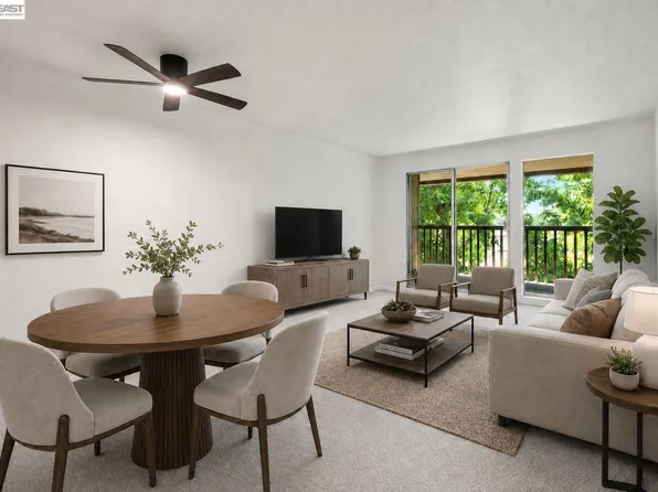 1540 Center Rd APT 381, Novato, CA 94947
