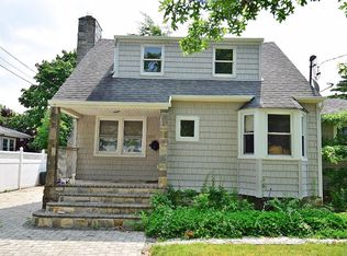 3139 Benjamin Rd, Oceanside, NY 11572