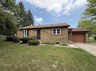 8933 360th Ave, Twin Lakes, WI 53181