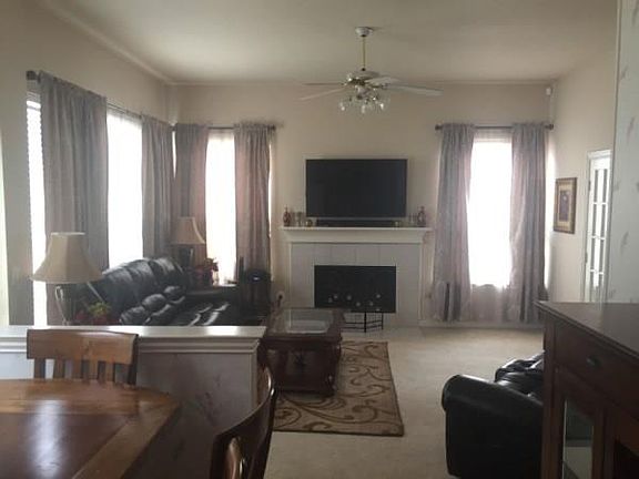 3rd image of 1230 Greenway Dr
