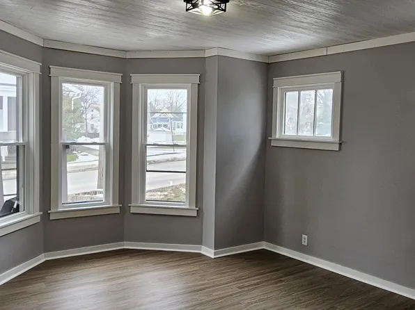 661 N Main St, Meadville, PA 16335