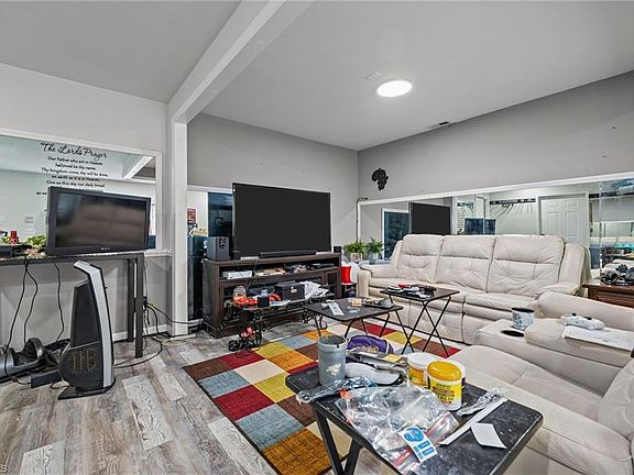 4th image of 2601 Blueslate St