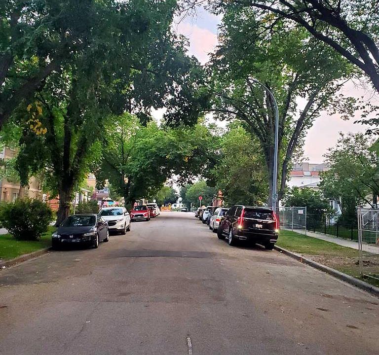 2nd image of 215 E 8a St NE