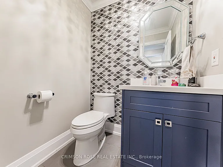 1588 Stationmaster Ln #UPPER HALF — Photo 17