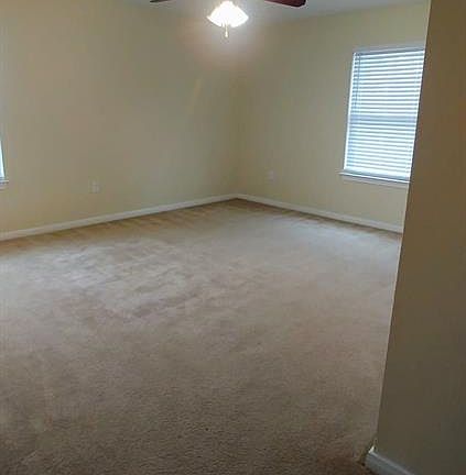 4th image of 1112 Hunter Dr