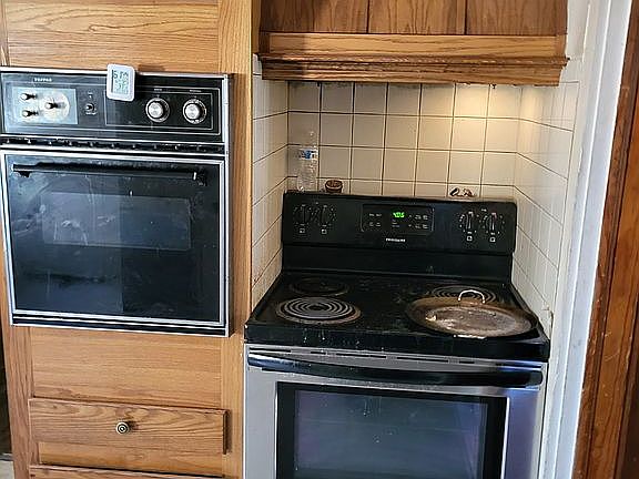 4th image of 1531 Dreisbach Dr