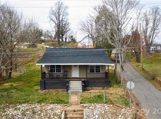 776 W Tate St, Marion, NC 28752