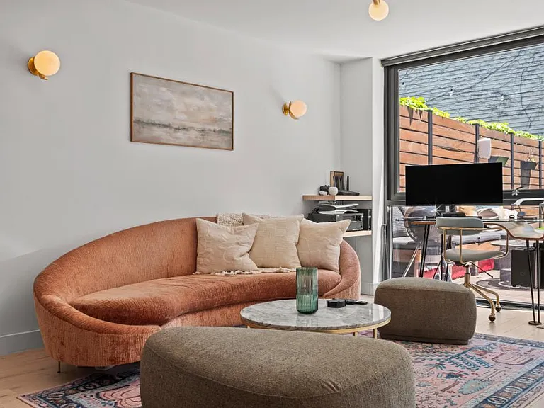 219 Berry St #1 — Photo 8