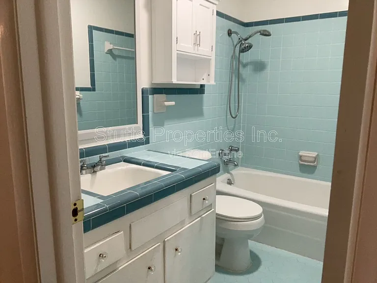 2402 Wellington St — Photo 3