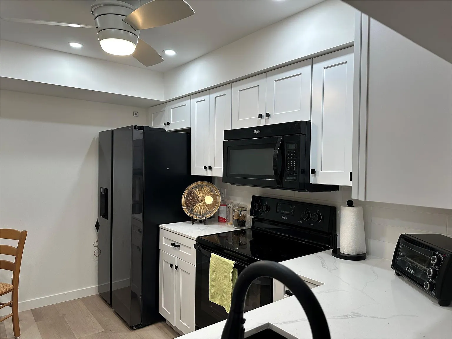 1 bed, 1.5 bath, 1080 sqft, $4,200 — Photo 4
