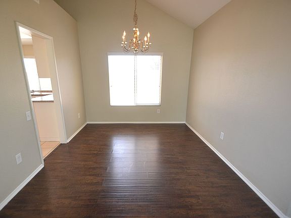 3rd image of 776 Woodcrest St