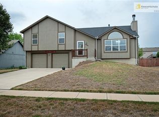 17236 Jennifer St, Gardner, KS 66030
