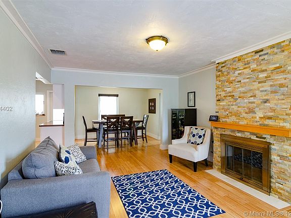 2nd image of 104 Boabadilla St
