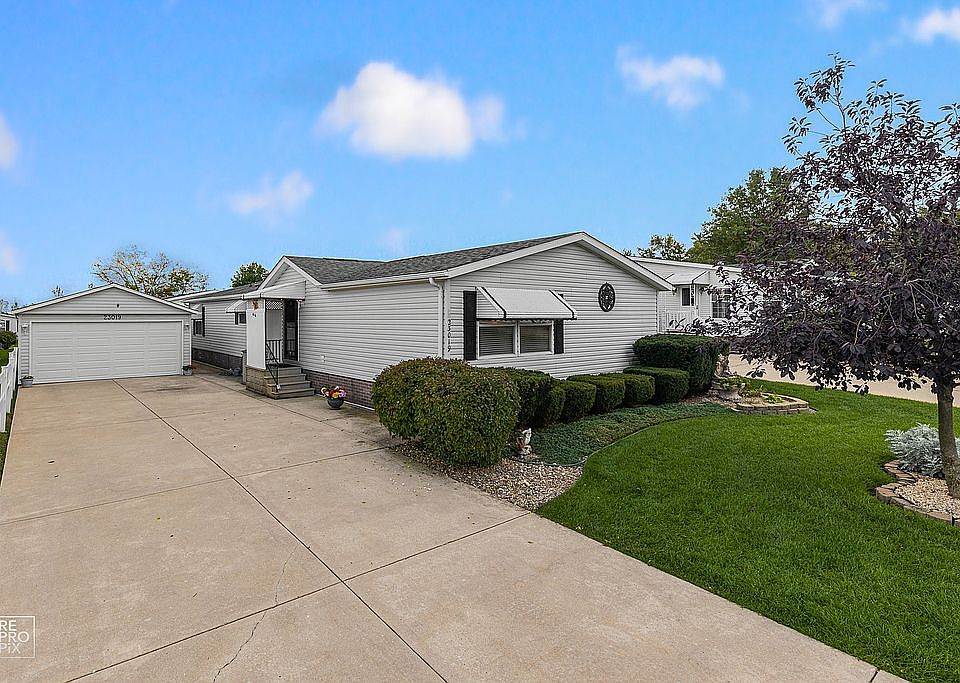 1st image of 23019 S Balmoral Dr