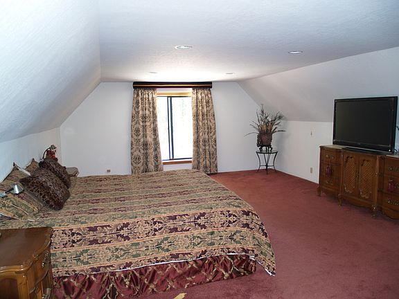 2nd image of 1324 Melba Dr