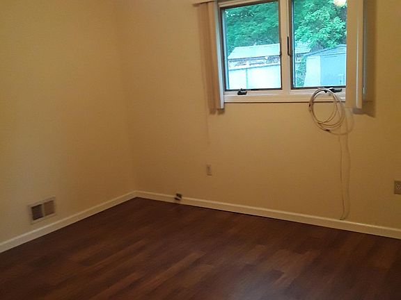 3rd image of 15 Kunath Ave