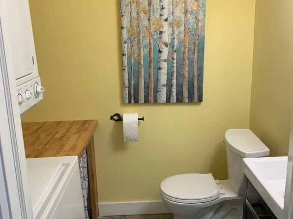 77 Depot St, Hyde Park, VT 05655