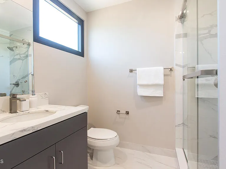 3682 Harriman Ave #2 — Photo 35