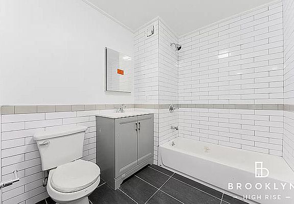 5th image of 2120 Daly Ave #3D