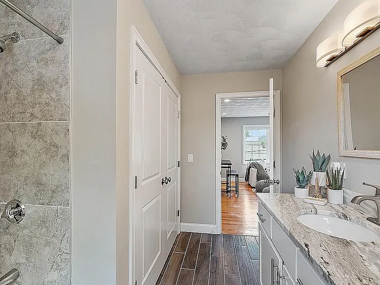 25 Hopkins St #2 — Photo 11