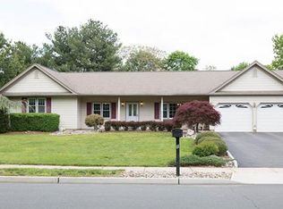1 Garfield Ct, Dayton, NJ 08810