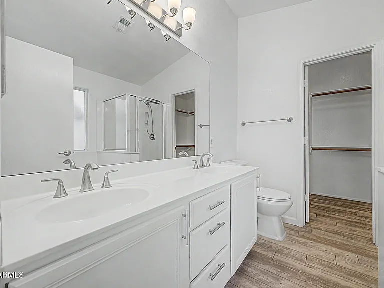 4348 E Campo Bello Dr — Photo 17