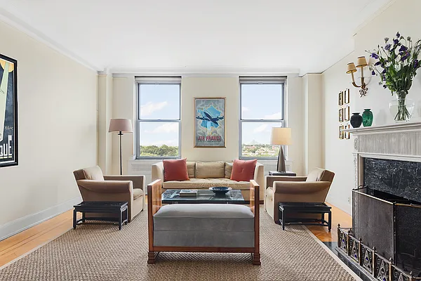 Sold by Compass | media 17