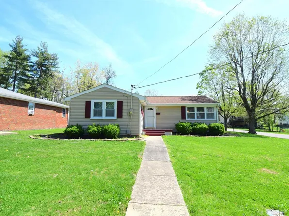 1410 Wilshire Dr, Mount Vernon, IL 62864