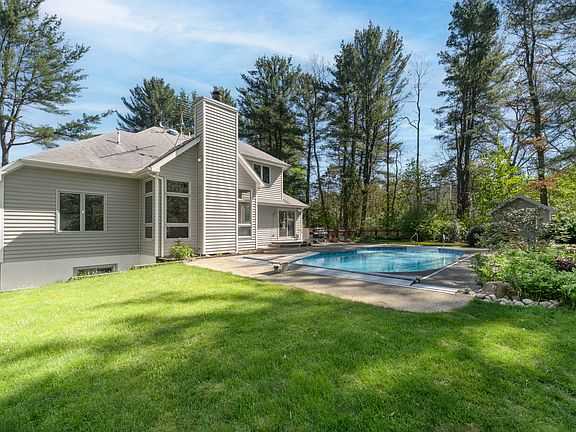 3rd image of 27514 Rolling Pines Ct